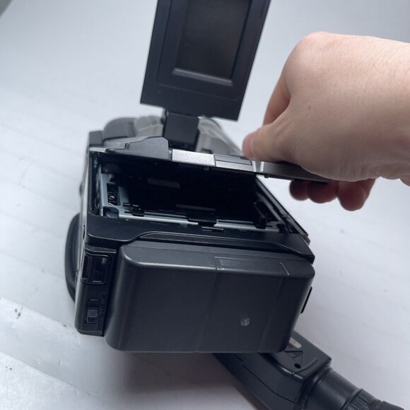 JVC GR-SXM245 Compact Camcorder Super VHS VINTAGE Y2K Camera (Untested, For part - Picture 11 of 14